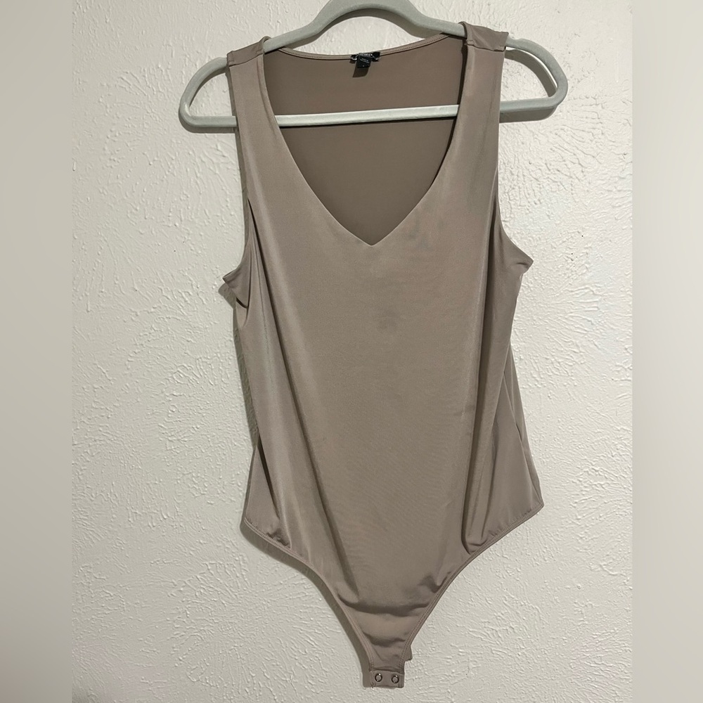 Body Contour Bodysuit - Picture 4 of 4